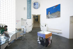 Image named /data06/artfirst/public_html/site/assets/files/16293/tate_inst.jpg