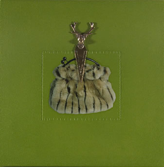 Helen MacAlister<br />
Seaforth Highlander, Son of the Bright One<br />
2002<br />
oil on canvas with lamination and pin<br />
20 x 20 cm